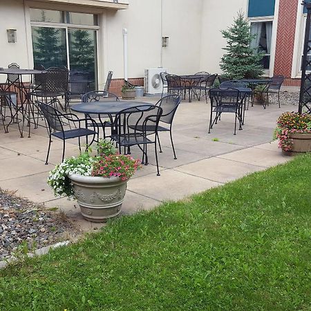 Hibbing Park Hotel Экстерьер фото
